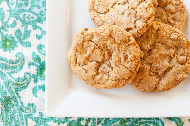 brown-butter-and-salty-caramel-chip-cookies