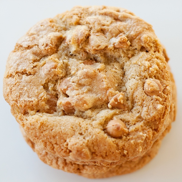 brown-butter-salted-caramel-chip-cookie