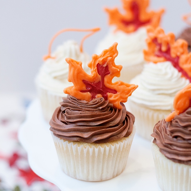 candy-leaf-cupcake-toppers