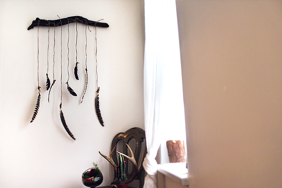 feather wall hanging